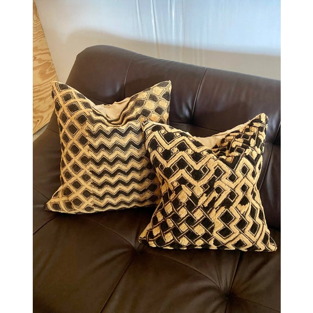 Textile Kuba Shoowa Raffia Grass + Silk Pillows, Set of 2 (Congo) For Sale - Image 7 of 12