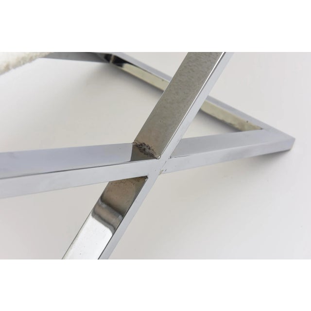 Vintage X Frame Chromed Steel Bench With New White Boucle Sling Seat, 1980's For Sale - Image 9 of 12