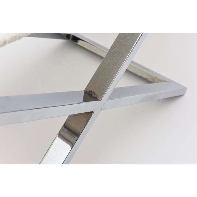 Vintage X Frame Chromed Steel Bench With New White Boucle Sling Upholstery 80's For Sale - Image 9 of 12
