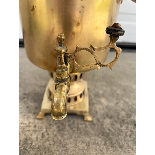 Antique Romanov Era Imperial Russian Tula Samovar – Rare Three-Lion Crest – Brass/Tombac – C. 1890-1910 For Sale - Image 15 of 17