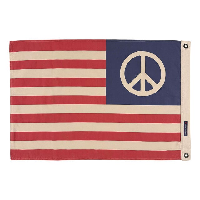 100% Cotton Flag, Vintage Style Faded American Peace Sign, Double Sided Print For Sale In Los Angeles - Image 6 of 6