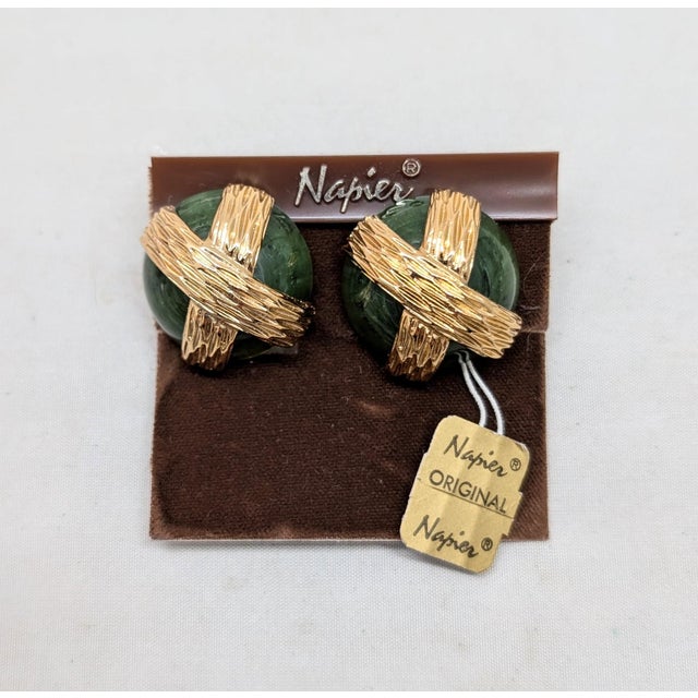 Metal Vintage Signed Napier Round Domed Green X Clip Earrings, 1974 For Sale - Image 7 of 10