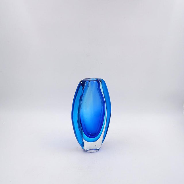 Blue Oval Glass Vase from Murano Glass Sommerso For Sale - Image 8 of 13