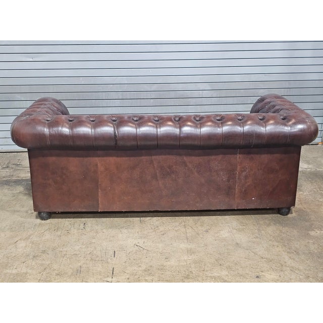 Mid 20th Century English Brown Tufted Leather Chesterfield Sofa For Sale - Image 15 of 17