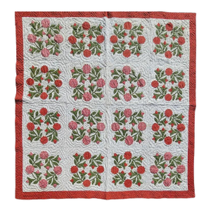 19Thc Applique of Wreath of Roses Quilt From Pennsylvania
