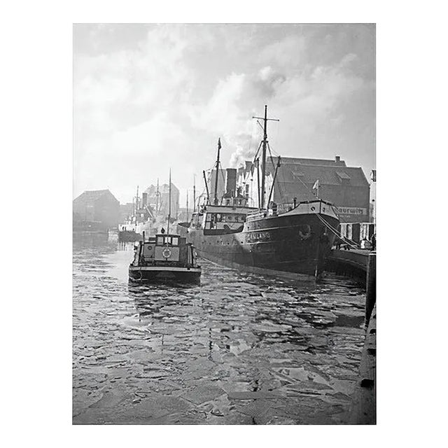Karl Heinrich Lämmel, Freight Ship Samland On the River, Germany 1934 Printed Later 1934/2021 For Sale