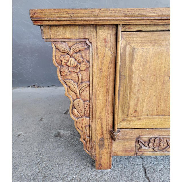 Chinese Mid 20th Century Chinese Alter Cabinet / Table For Sale - Image 3 of 13