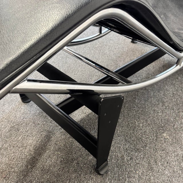 Le Corbusier Style Lc4 Chaise Longue For Sale - Image 10 of 11