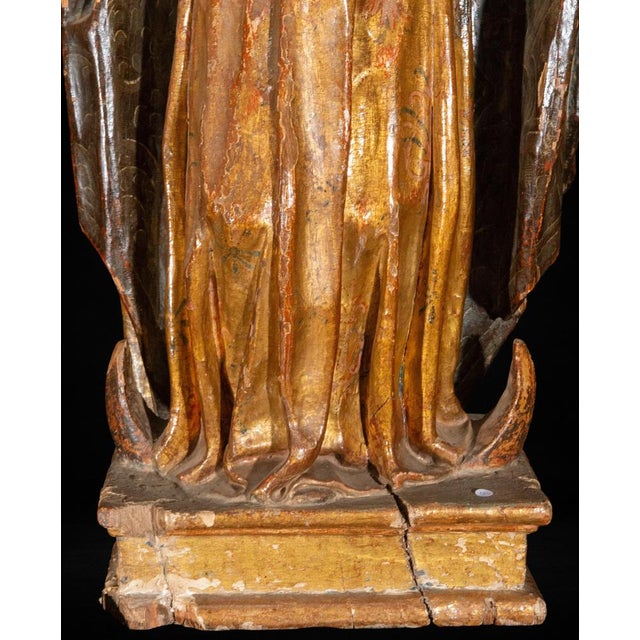 16th Century Spanish Polychrome Virgin and Child Sculpture For Sale - Image 3 of 10