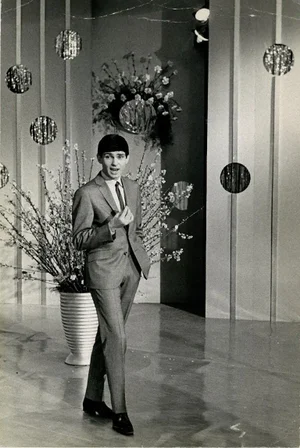 Unknown - Portrait of Gene Pitney During a Show - Vintage Photographic Print - 1960s