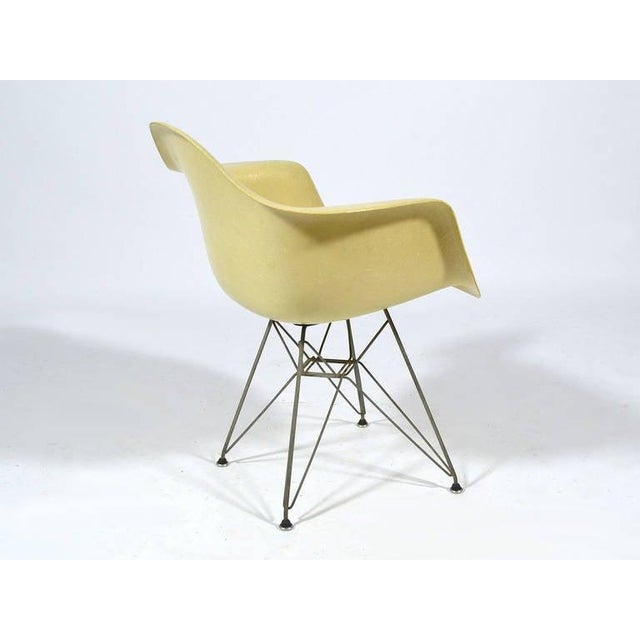 Plastic Charles and Ray Eames "DAR" Armchair by Zenith for Herman Miller For Sale - Image 7 of 9