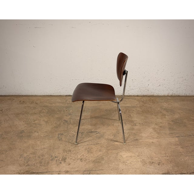 DCM Chair by Charles & Ray Eames for Herman Miller, 1950s, in Good conditions. Designed 1920 to 1949 I have official proof...