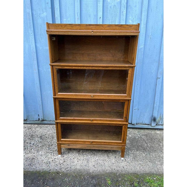 Hale Woodbookcases Oak Four Part Stacking Barrister Bookcase. Great condition. Made in New York, US American quality...