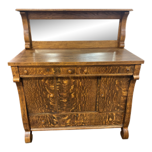 Early 20th Century Quarter-Sawn Tiger Oak Sideboard With Mirror