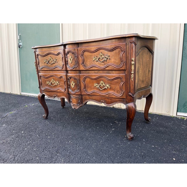 French Country 1980s Baker Furniture Louis XV Walnut Chest of Drawers or Commode For Sale - Image 3 of 12