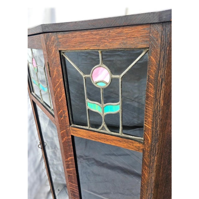 Antique Arts & Crafts Oak China Cabinet With Leaded Floral Glass, C. 1900 For Sale - Image 11 of 18