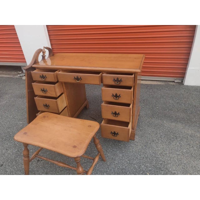Brown Early 20th Century Solid Maple Colonial Vantiy Dresser – Chippendale Style For Sale - Image 8 of 12