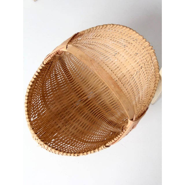 Vintage Wicker Buttocks Basket With Floral Trim For Sale - Image 12 of 17