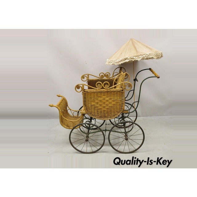 Antique Victorian Wicker Vintage Baby Buggy Stroller Carriage Full Size