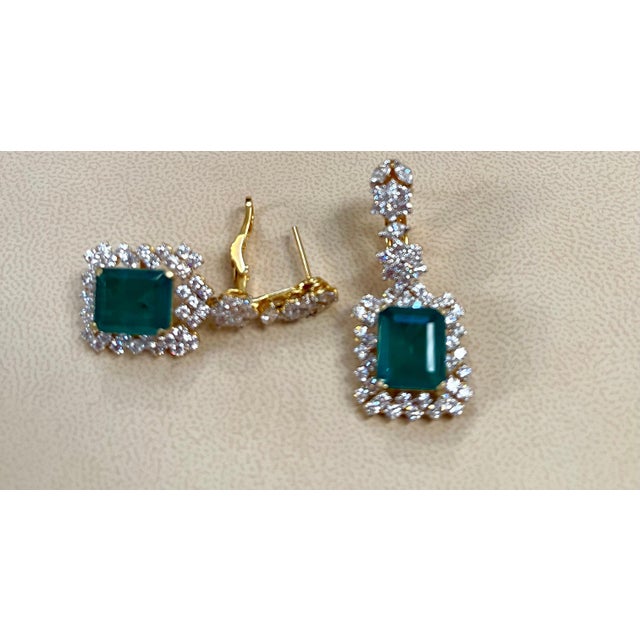 Hydro Emerald Cut Emerald, 7Ct VS Diamond Dangle/Drop Earrings 18 Kt Gold For Sale - Image 12 of 18