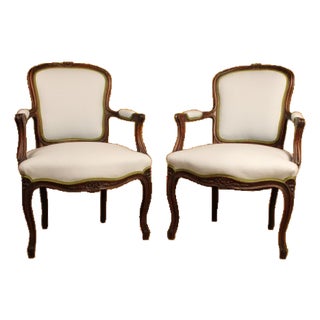 Early 20th Century Pair of Louis XV Style Beech Fauteuils For Sale