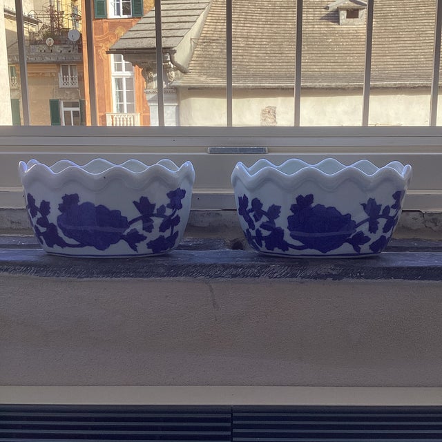 Ceramic Mid 20th Century Pair of Italian Blue & White Porcelain Scalloped Cachepots For Sale - Image 7 of 7