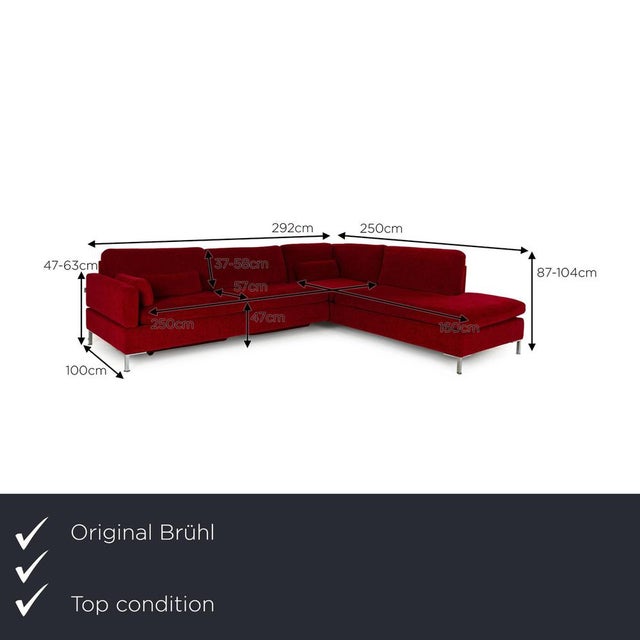 The Alba sofa from Brühl is covered in red fabric and stands on metal feet. It impresses with various adjustment options...