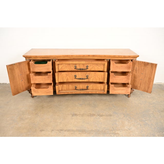 1960s Karges Style French Regency Louis XVI Carved Fruitwood Long Dresser or Credenza, Circa 1960s For Sale - Image 5 of 15