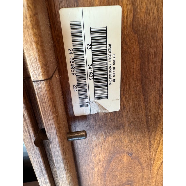 Ethan Allen Ethan Allen American Impressions Queen Bed Frame For Sale - Image 4 of 6