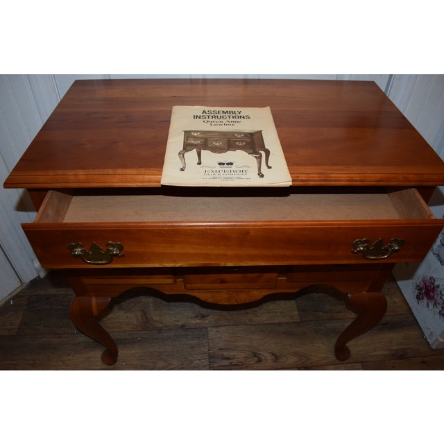 Queen Anne 1950s Solid Wood Queen Anne Lowboy by Emperor Clock Company For Sale - Image 3 of 6