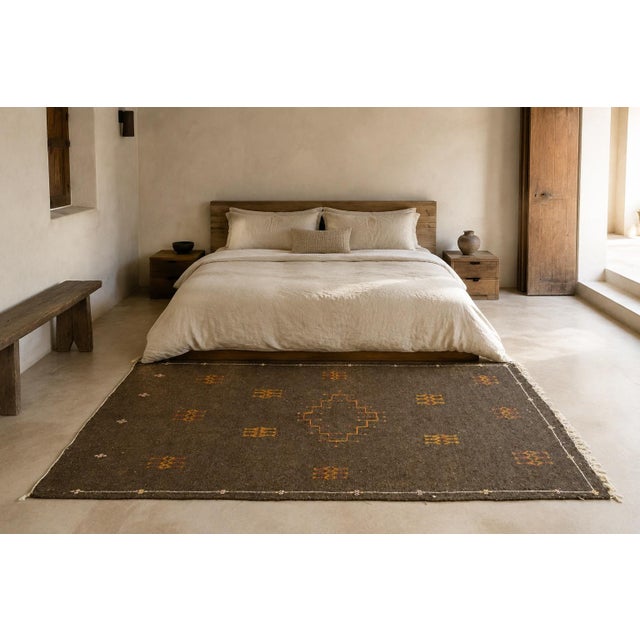 Berber Tribes of Morocco Vintage 1960s Moroccan Berber Kilim Rug, Sand and Pumpkin Orange, 4'8" × 7'9" For Sale - Image 4 of 13