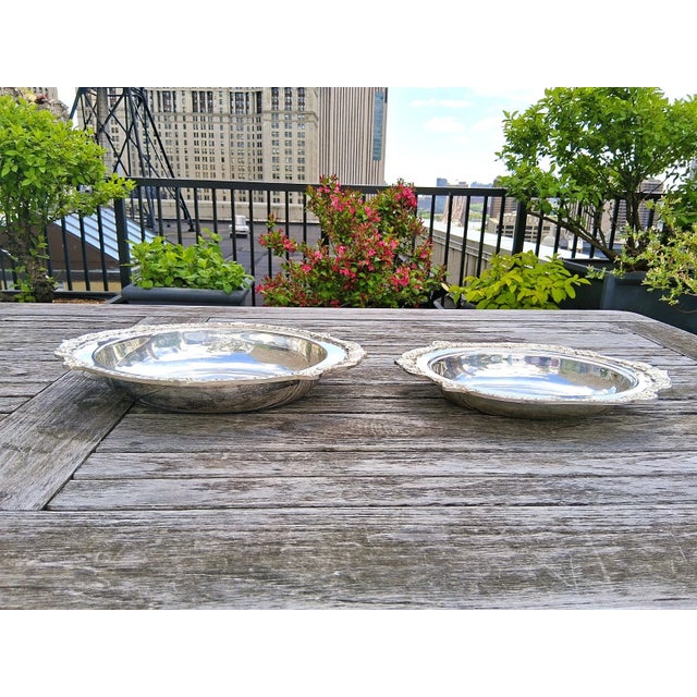 Large Vintage Matching Sheridan Silverplated Serving Dishes - a Pair For Sale - Image 10 of 10