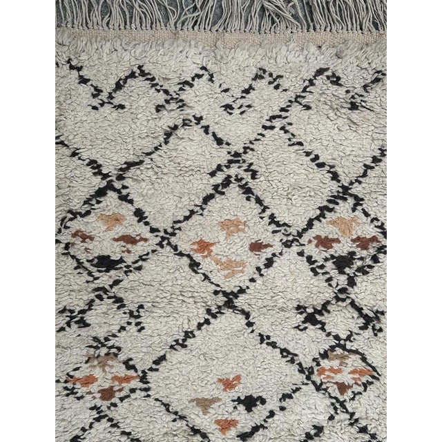 1940s Small Mid-Century Moroccan Tribal Beni Ouarain Rug, 1940s For Sale - Image 5 of 17
