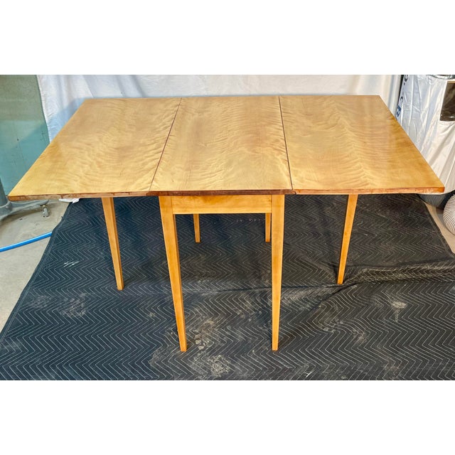 Curly/Tiger Maple Pennsylvania Bench Made Vintage Double Gate Leg Table For Sale - Image 9 of 18