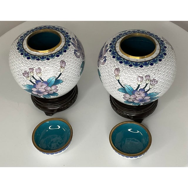 1960s Pair of Cloisonné Lidded Ginger Jars With Stands For Sale - Image 4 of 12