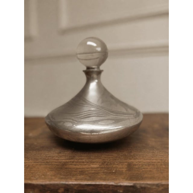 1960s Vintage Art Deco Silver Overlay Decanter with Spherical Glass Stopper, 1960s For Sale - Image 5 of 7