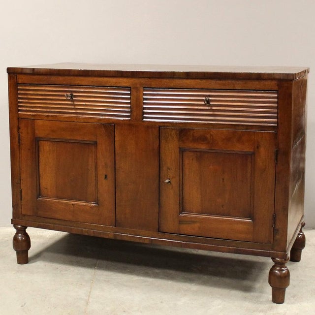 Credenza Carlo X In solid walnut First half of 800 era - Carlo X Origin Italy - Veneto Measurements: width 131 cm, depth...