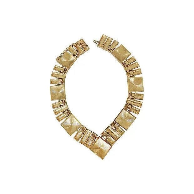 1970s Vintage 1973 Signed Monet Book Piece v Collar Necklace For Sale - Image 5 of 5