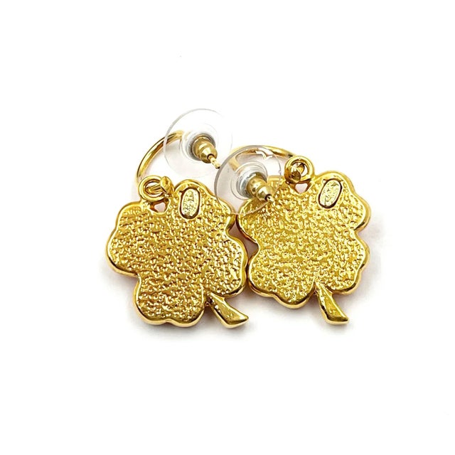 Chanel Vintage White CC Gold Plated Coral Clover Hoop Piercing Earrings *Marked 03 *Made in France -Approximately 1.5″ x...