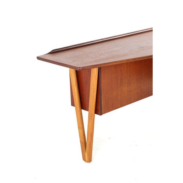 Peter Løvig Nielsen Boomerang Desk by Peter Løvig Nielsen for Hedensted Møbelfabrik For Sale - Image 4 of 16