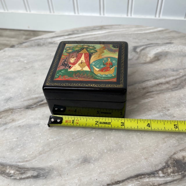 Paint 1970s Kholuy Hand-Painted Lacquer Humpback Pony Miniature Box For Sale - Image 7 of 10