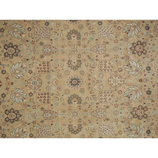 Wool pile genuine and made very fine vegetable dye Agra Carpet-