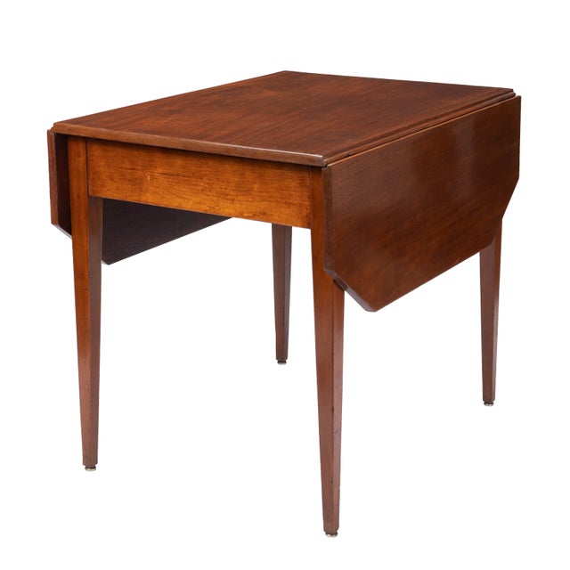 Massachusetts Hepplewhite Mahogany Drop-Leaf Pembroke Table, 1790-1810 For Sale In Chicago - Image 6 of 15