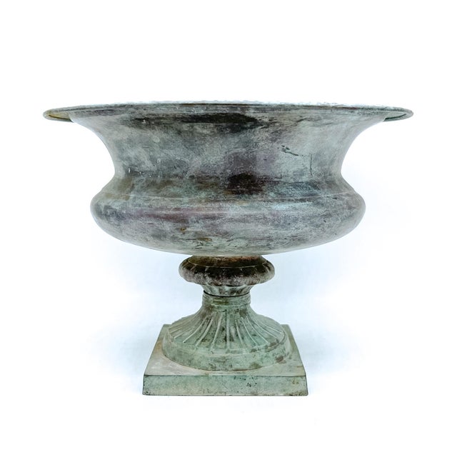 Vintage Verdigris Metal Urn Planter / Cachepot – Neoclassical Garden Style / Traditional / Classical For Sale - Image 11 of 12