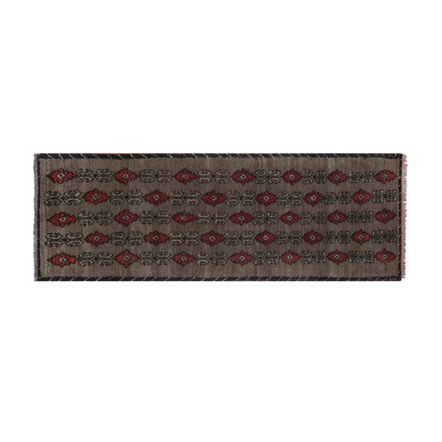 Turkish Karapinar Tulu Rug 2'5" x 7'4" 29" x 88" / 74 x 224 Cm Hand woven with high quality pure wool Excellent condition...