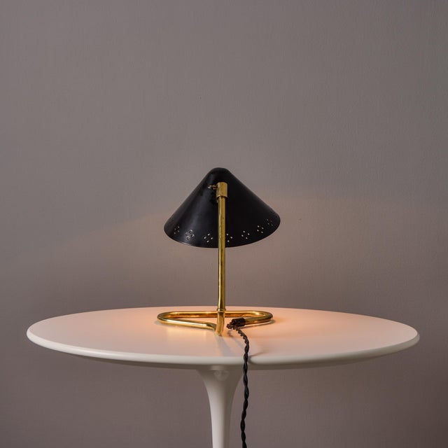 1950s Erik Warna 'Gk14' Black and Brass Perforated Shade Table Lamp For Sale - Image 4 of 18