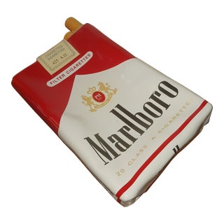 1970s Vintage Ceramic Marlboro Open Cigarette Pack or Bowl Made in France For Sale