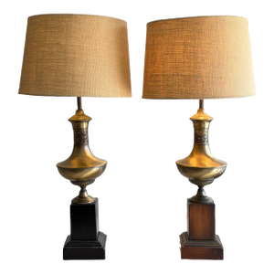 1970s Pair of Neoclassical Brass Urn Table Lamps on Wood Bases With Linen Shades in Style of Maison Jansen / James Mont