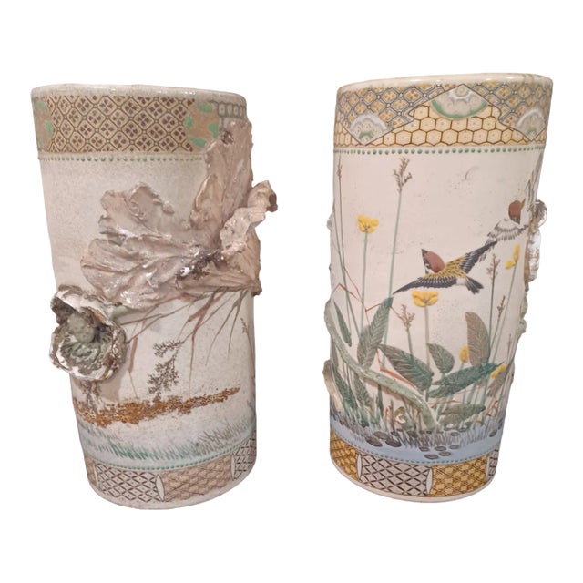 Pair of Early 20th Century Makuzu Kozan Style Earthenware Cache Pots For Sale