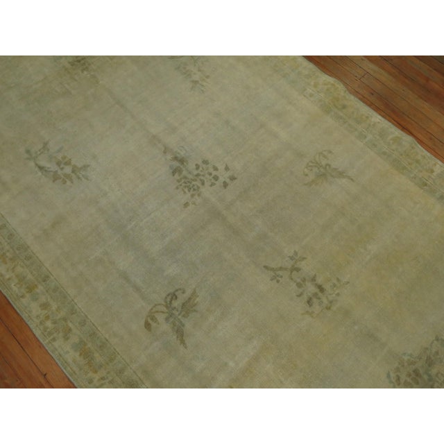 19th Century Beige and Green Chinese Gallery Corridor Rug - 5' x 19'2" For Sale In New York - Image 6 of 12